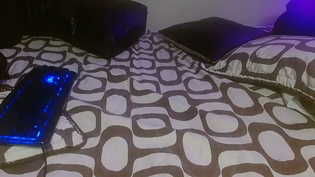 AnnyelinnaLove online show from March 6, 9:58 am