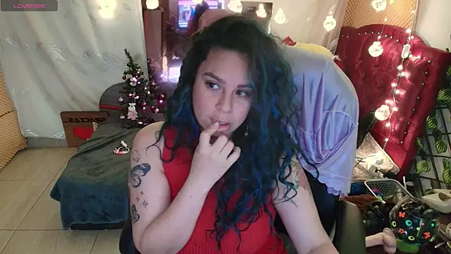 Snapshot of elektra_32 chatting on December 9, 4:34 am elektra 32 online show from December 9, 4:34 am