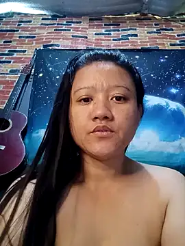 Snapshot of Urchanel chatting on February 7, 2:19 am Urchanel online show from February 7, 2:19 am