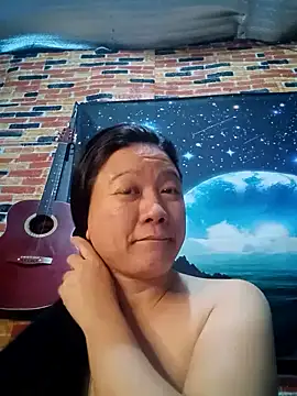 Snapshot of Urchanel chatting on February 8, 10:51 pm Urchanel online show from February 8, 10:51 pm