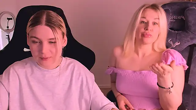 hotblonds online show from January 2, 4:35 pm