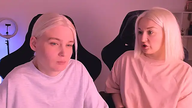 hotblonds online show from January 20, 6:21 am