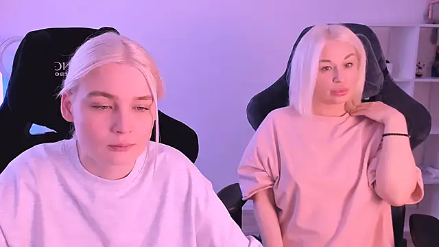 hotblonds online show from January 23, 9:39 am