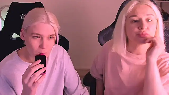 hotblonds online show from January 27, 2:24 pm