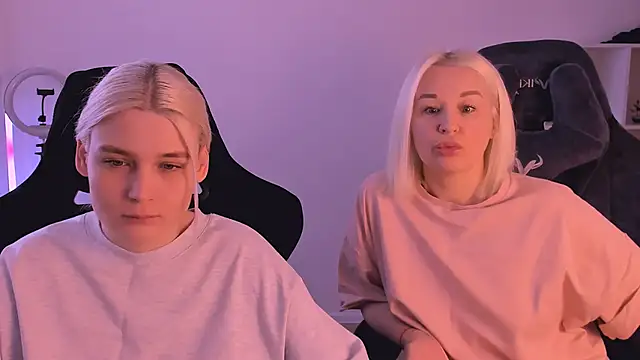 hotblonds online show from February 3, 12:14 pm