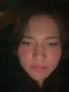 Snapshot of Evahadson chatting on December 28, 1:29 am Evahadson online show from December 28, 1:29 am