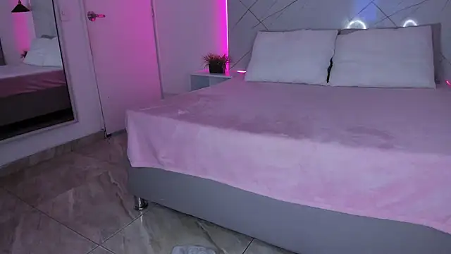 Snapshot of AMMY-CAMM chatting on March 18, 9:09 am AMMY-CAMM online show from March 18, 9:09 am