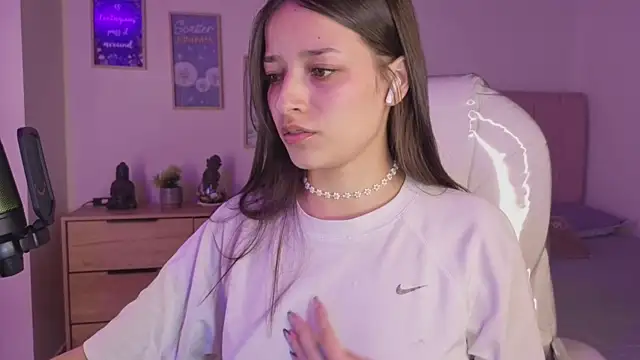 Snapshot of Amaia_Daniells chatting on November 9, 4:11 am Amaia Daniells online show from November 9, 4:11 am