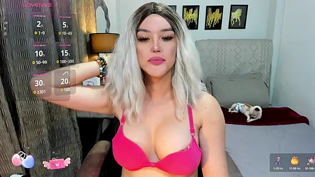 Snapshot of TwilightMistress69 chatting on December 24, 6:44 am TwilightMistress69 online show from December 24, 6:44 am