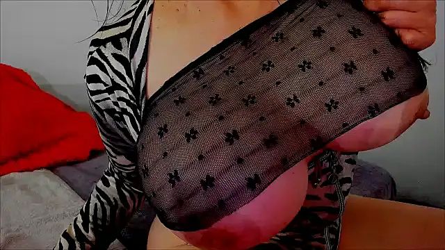 Conny hot3 online show from January 4, 2:14 pm