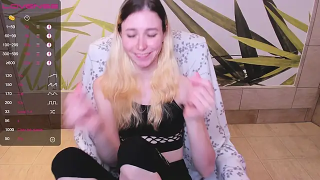 Snapshot of fleximona chatting on December 29, 9:39 am fleximona online show from December 29, 9:39 am