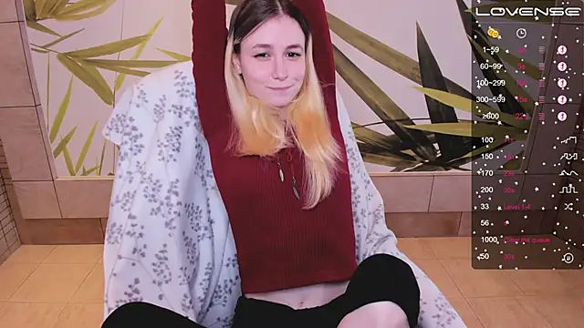 Snapshot of fleximona chatting on March 2, 6:05 am fleximona online show from March 2, 6:05 am