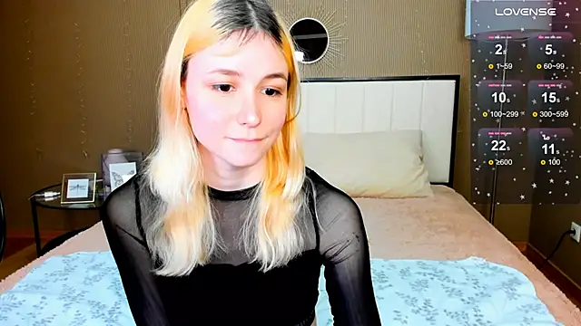 Snapshot of fleximona chatting on October 2, 9:27 am fleximona online show from October 2, 9:27 am