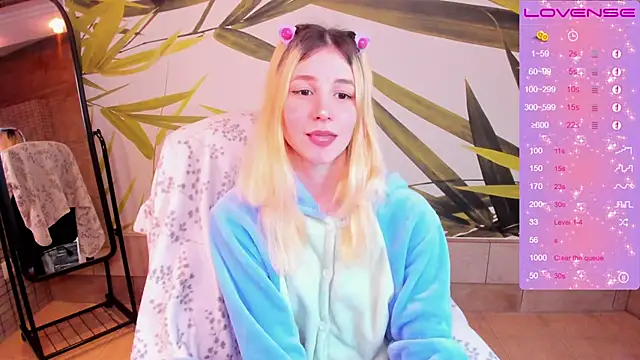 Snapshot of fleximona chatting on November 22, 9:30 am fleximona online show from November 22, 9:30 am