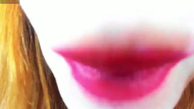 Snapshot of softlysoftlyasbeauty chatting on March 4, 6:29 pm softlysoftlyasbeauty online show from March 4, 6:29 pm