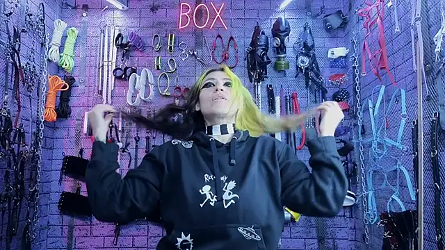 PANDORANEZZ online show from March 22, 6:11 am