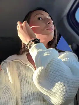 Snapshot of YOUR-KARINA chatting on December 29, 3:33 am YOUR-KARINA online show from December 29, 3:33 am