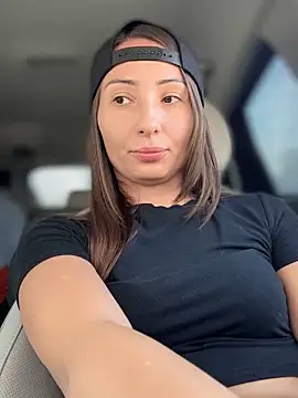 Snapshot of YOUR-KARINA chatting on February 23, 8:39 am YOUR-KARINA online show from February 23, 8:39 am