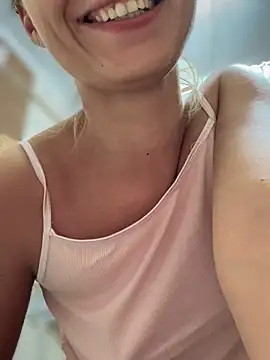 Snapshot of YOUR-KARINA chatting on September 19, 4:29 pm YOUR-KARINA online show from September 19, 4:29 pm