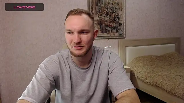 Snapshot of Toress1 chatting on March 3, 4:35 pm Toress1 online show from March 3, 4:35 pm