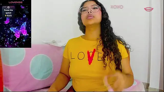 moana taylor online show from March 15, 8:59 pm