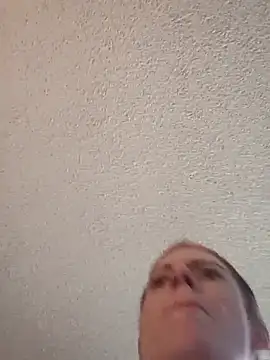 khloebanques online show from April 26, 7:44 pm