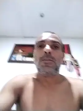 Snapshot of Henrifalcao chatting on October 17, 9:39 pm Henrifalcao online show from October 17, 9:39 pm