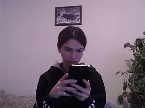 Snapshot of Geile-Luna chatting on December 19, 6:34 pm Geile-Luna online show from December 19, 6:34 pm