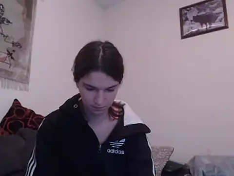 Snapshot of Geile-Luna chatting on December 22, 9:09 pm Geile-Luna online show from December 22, 9:09 pm