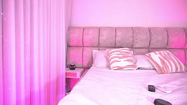 Snapshot of katy_rioss chatting on November 28, 12:19 pm katy rioss online show from November 28, 12:19 pm