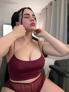 Snapshot of GeorginaJones chatting on February 14, 5:30 am GeorginaJones online show from February 14, 5:30 am