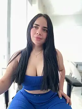 Snapshot of GeorginaJones chatting on February 19, 9:03 pm GeorginaJones online show from February 19, 9:03 pm