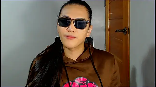 WONDERWOMAN2023 online show from February 19, 2:55 am