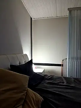 TamaraSavage online show from December 13, 9:35 am