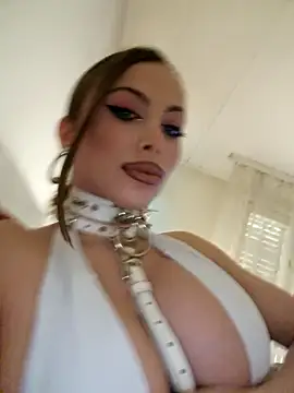 TamaraSavage online show from January 12, 9:30 am