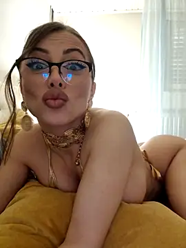 TamaraSavage online show from March 11, 12:28 pm