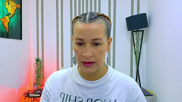 Britney taylor  online show from November 20, 6:29 pm