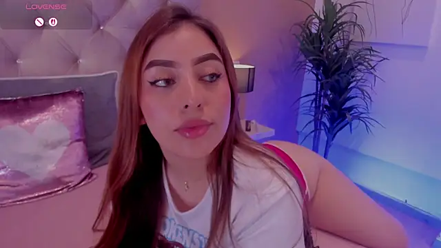 MaddyyLennon online show from February 18, 5:21 pm