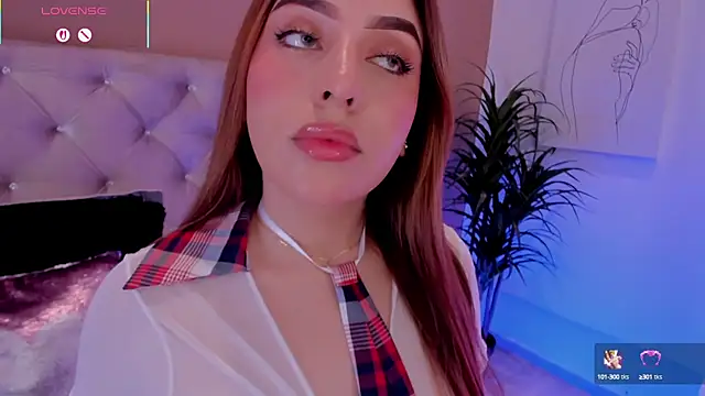 MaddyyLennon online show from March 8, 2:40 pm