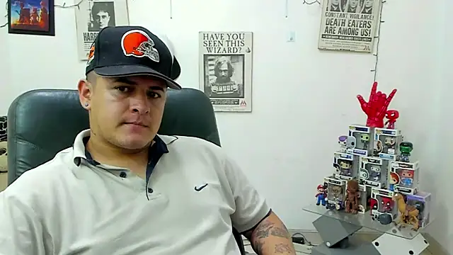 Snapshot of ney_22 chatting on March 5, 4:34 am ney 22 online show from March 5, 4:34 am