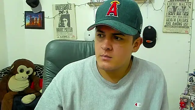 Snapshot of ney_22 chatting on March 23, 6:26 am ney 22 online show from March 23, 6:26 am