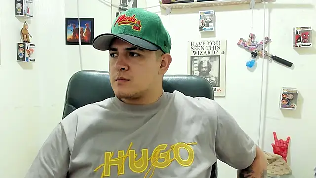 Snapshot of ney_22 chatting on October 2, 2:18 am ney 22 online show from October 2, 2:18 am