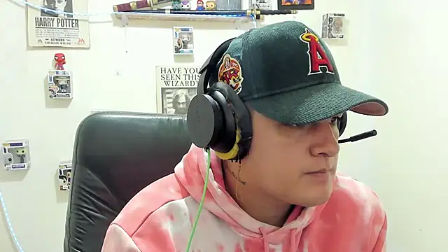 Snapshot of ney_22 chatting on October 6, 1:58 am ney 22 online show from October 6, 1:58 am