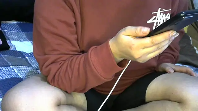 insatiableeee online show from December 7, 9:11 pm