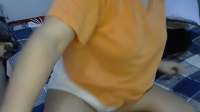 insatiableeee online show from December 11, 8:18 pm