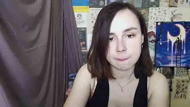 VeryVeryVeryShy  online show from March 18, 6:57 am