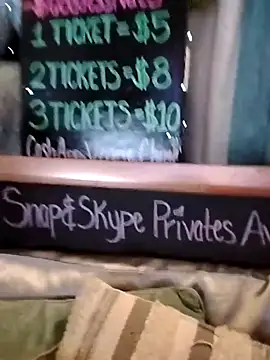 Snapshot of goddessnathalie1 chatting on January 22, 2:04 am goddessnathalie1 online show from January 22, 2:04 am