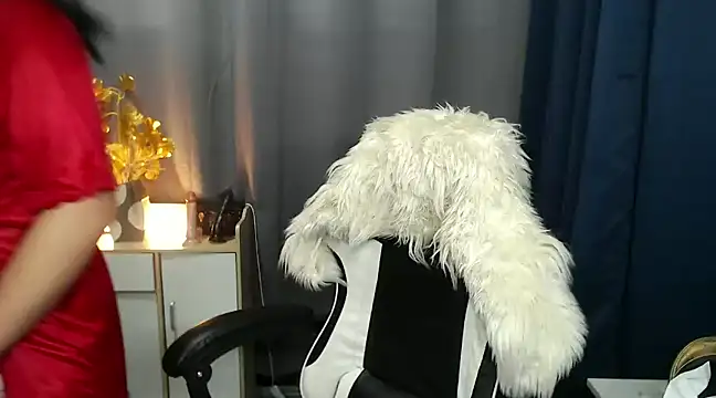 Ur Fantastic Lina online show from February 10, 11:04 am