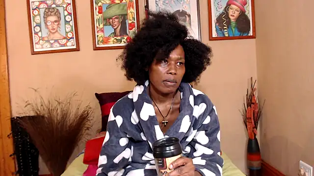 ebonyassbest4u online show from February 19, 2:23 pm