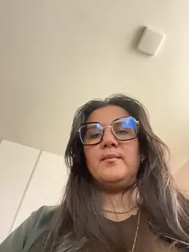 Snapshot of SWEETLILY18 chatting on December 26, 5:30 pm SWEETLILY18 online show from December 26, 5:30 pm